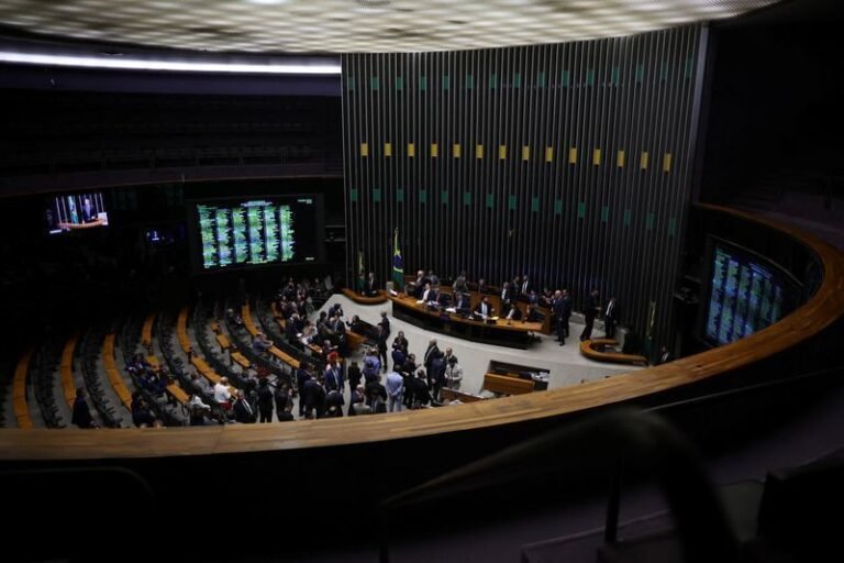 Governo proíbe bets e cassinos online