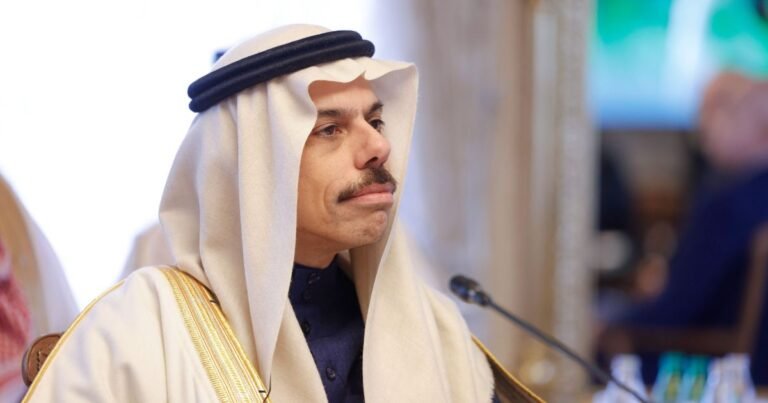 Príncipe saudita chega a Washington para reunião