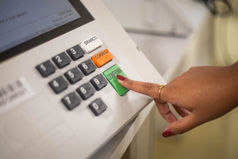 Mais da metade nega interferência estrangeira nas eleições