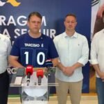*Salles abre mão de candidatura para brecar avanço
