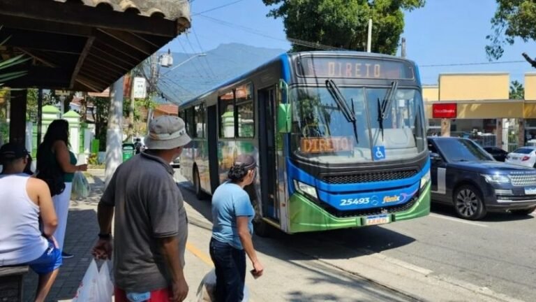 Ilhabela altera votação e oferece ônibus gratuito