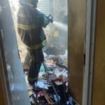 Incêndio destrói casa em Caraguatatuba sem vítimas