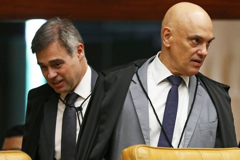 Moraes pede investigação de Mendonça ao STF