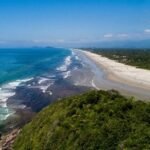 Feriado com pé na areia