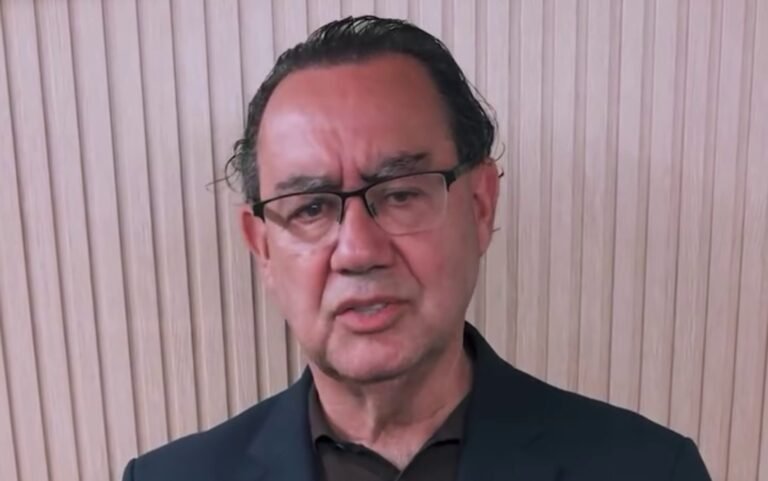 Cury diz que apoio a Flávio Bolsonaro não
