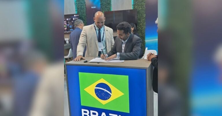 Brasil e Índia assinam MoU para foguete