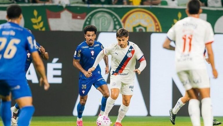 Palmeiras vence Bahia e chega a 60 pontos