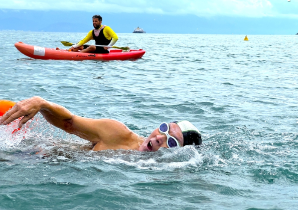 Ilhabela: 300 nadadores disputam no domingo(11) prova natatória Píer