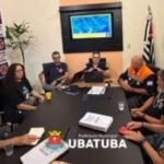 Rio Indaiá muda de cor em Ubatuba