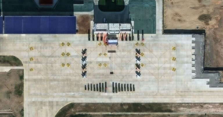 China inaugura base militar no Laos
