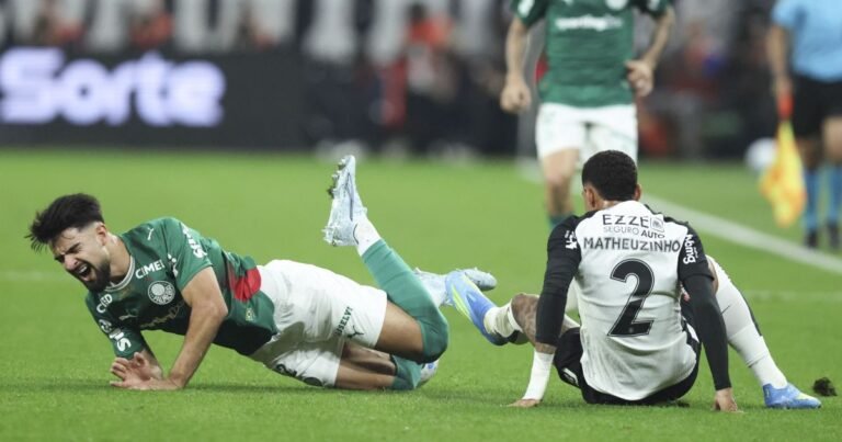 Palmeiras tem força máxima, Corinthians com técnico interino