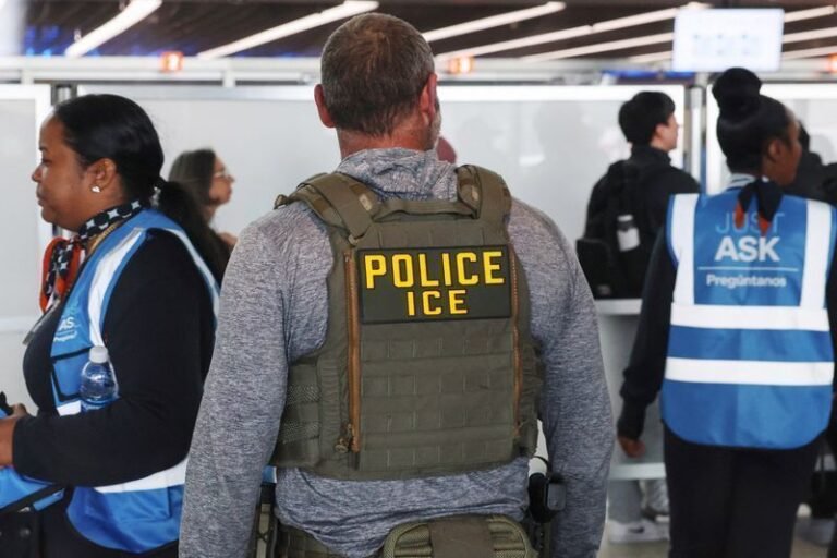 ICE investigou milhões nos EUA buscando eleitores ilegais