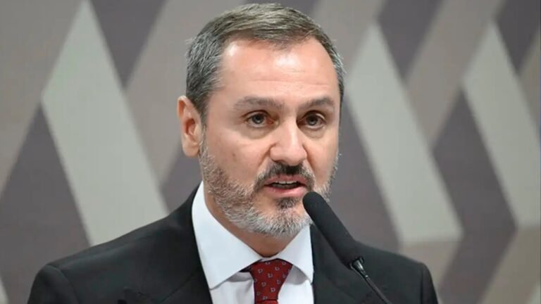 PGR se manifesta contra afastamento de diretor-geral da PF
