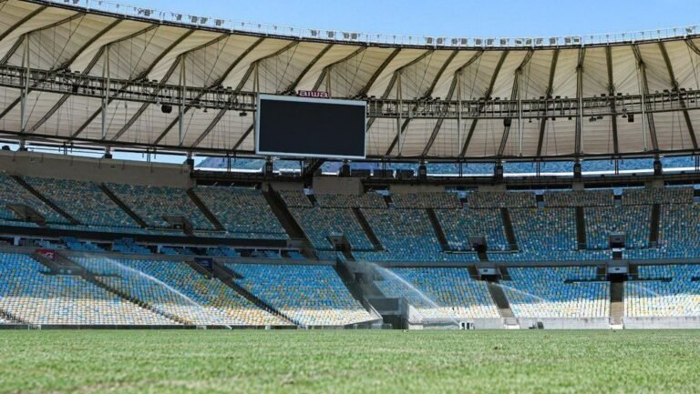 Fluminense e Palmeiras se enfrentam às 21h30 no Maracanã