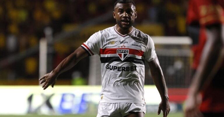 São Paulo rescinde contrato de Luan