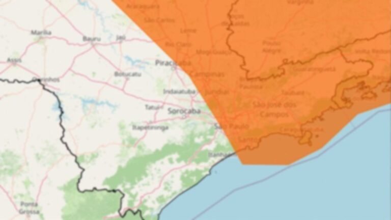 Litoral de SP entra em alerta de perigo