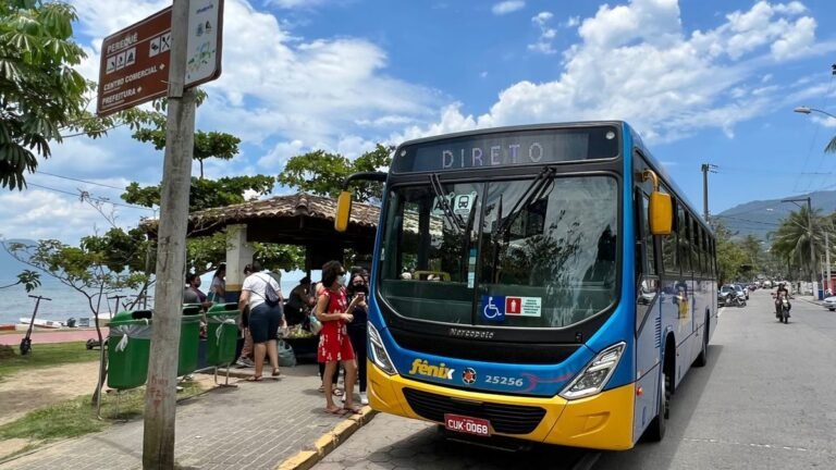 Ilhabela reduz passagem de ônibus para R$2