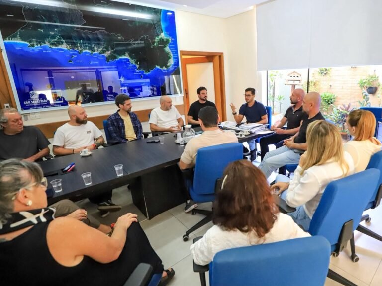 Prefeitura reúne associações da Costa Sul para discutir regras