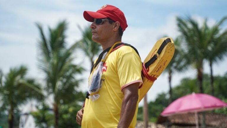 Ilhabela prorroga inscrições para seleção de 20 guardas-vida temporários