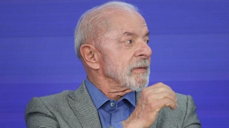 Manifesto de ex-ministros de FHC declara apoio a Lula