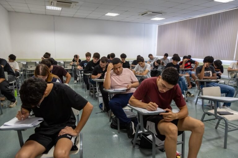 Ditadura, desinformação e ‘gag’: veja o que caiu na 1ª fase da Unicamp 2027