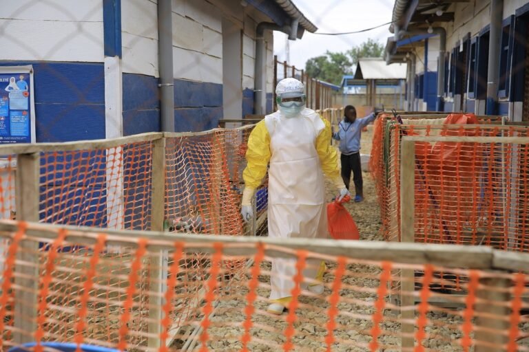 Quênia confirma oitavo caso de ebola enquanto surto avança
