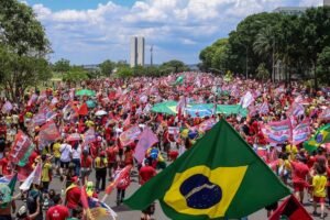 Veja fotos do ato em apoio a Lula