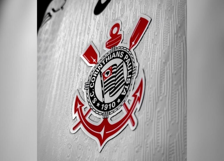 Corinthians afasta diretores que participam da eleição do clube