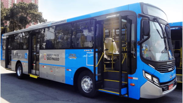 Greve de motoristas de ônibus afeta