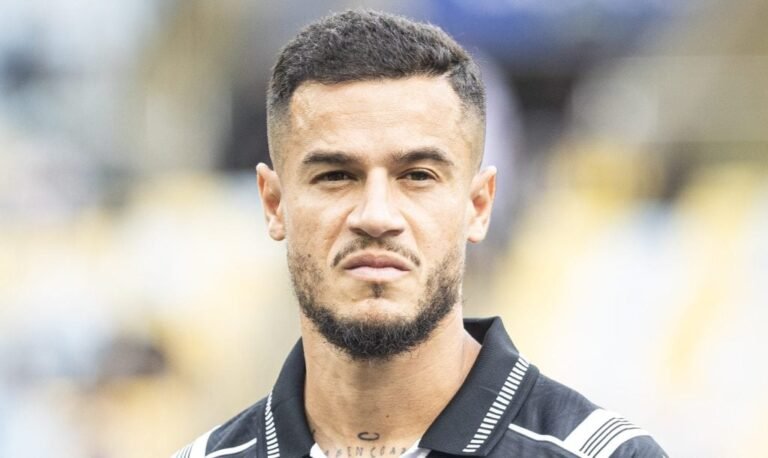 Coutinho reencontra a felicidade no Santos e conquista equipe