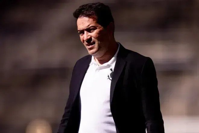 Corinthians comunica saída de Marcelo Paz do departamento