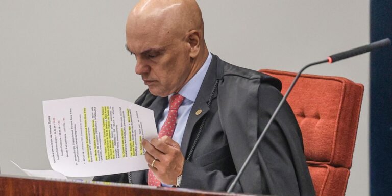 Moraes multa advogado por tentativa de burlar IA