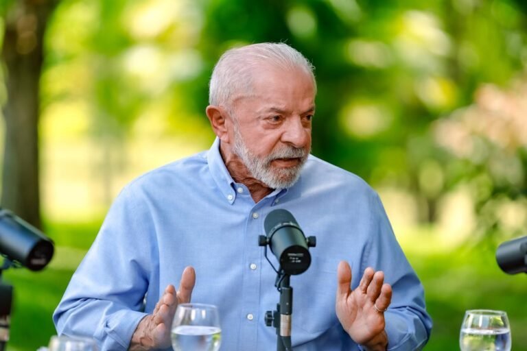 Lula chama Luchsinger de Vorcaro feminino