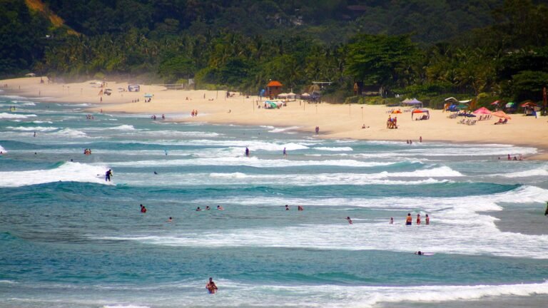 São Sebastião mantém 10 pontos impróprios, libera três praias