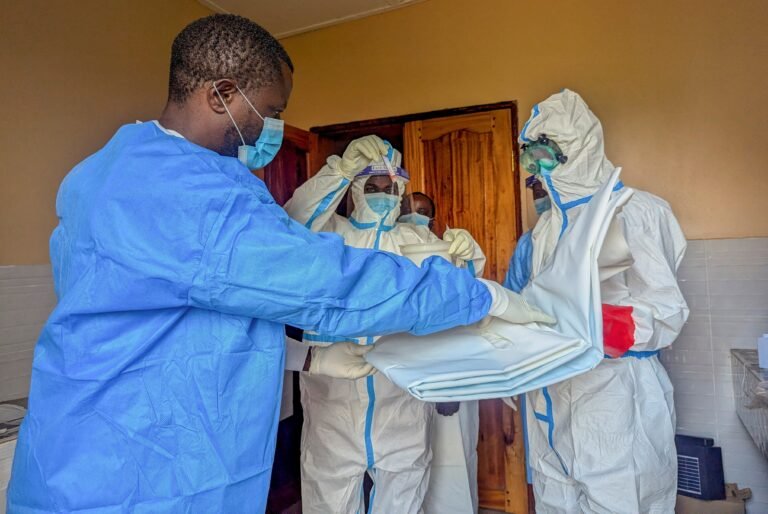 Ebola mata mais de 4 mil na RDC