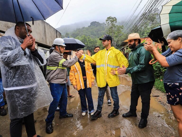 São Sebastião inicia rede elétrica na Barreirinha